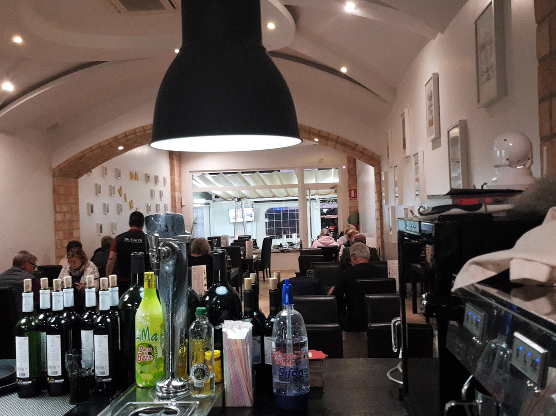 Da Vinci's International and Italian Restaurant