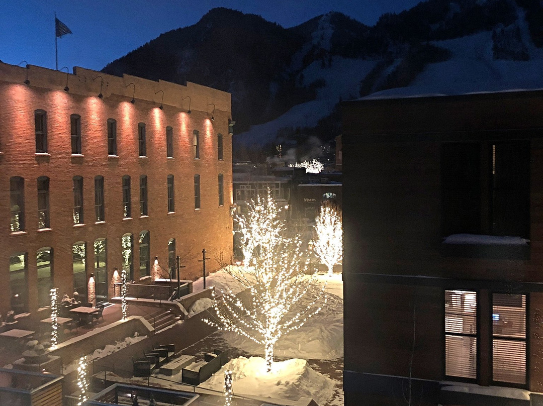 杰罗姆酒店 - 客栈度假村主图