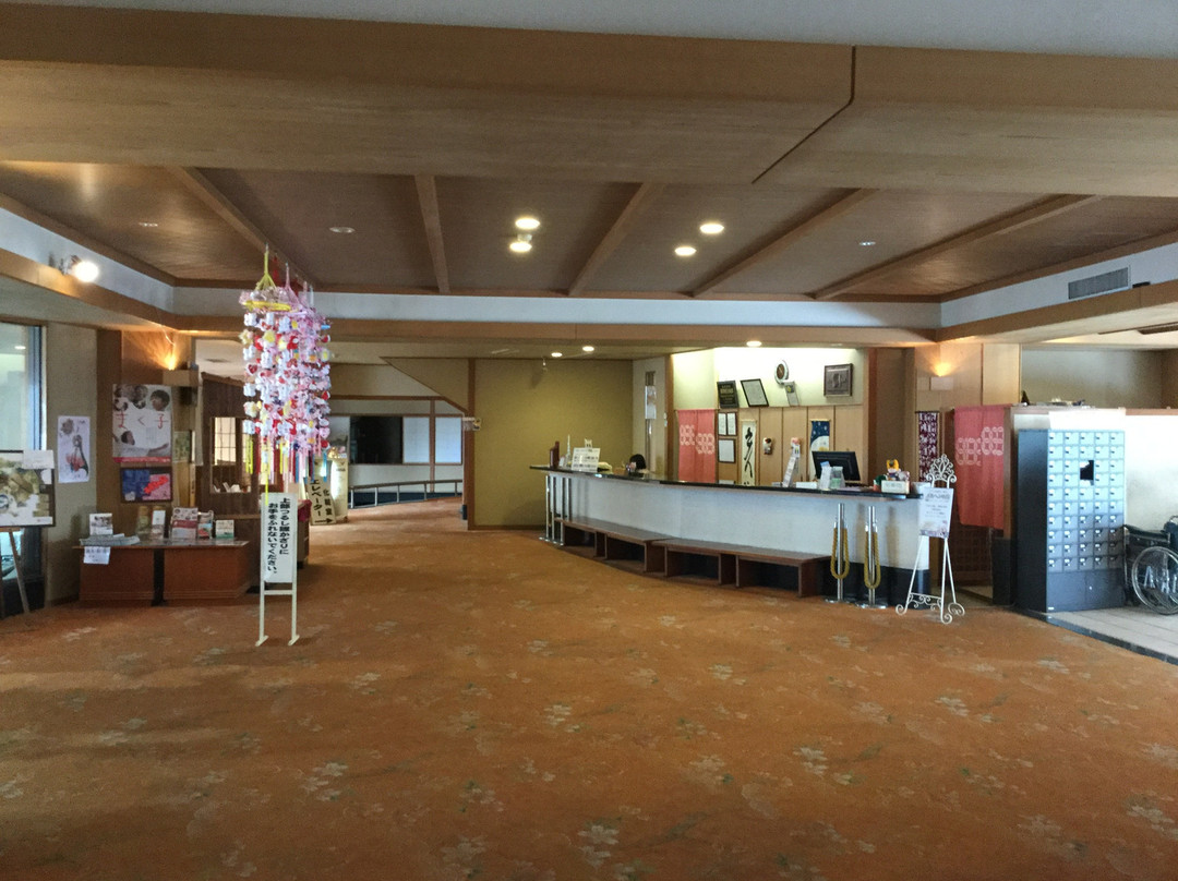 四万格兰大酒店主图