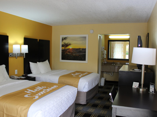 Days Inn by Wyndham Canton主图