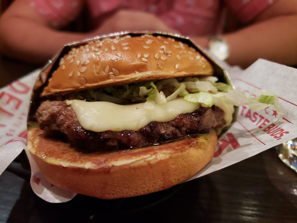 Red Robin Gourmet Burgers And Brews