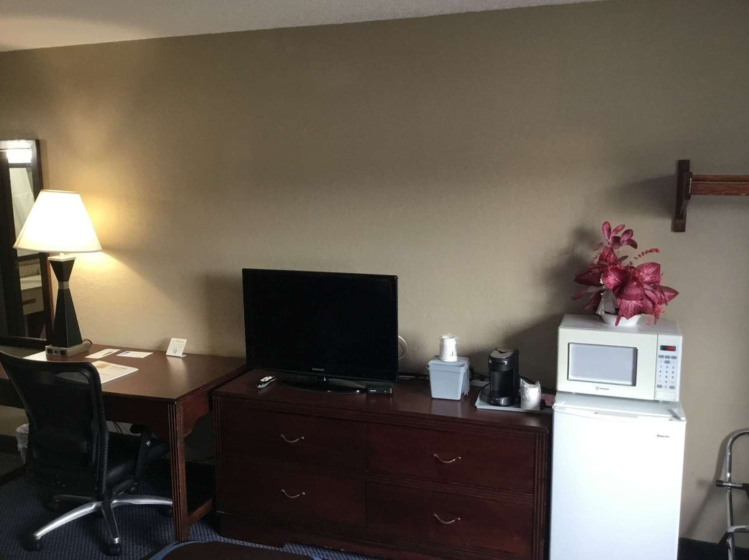 Super 8 by Wyndham Gardner主图