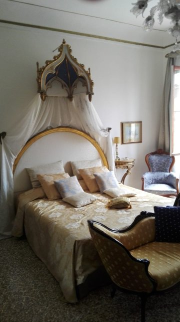 La Chambre D'Ella-官方