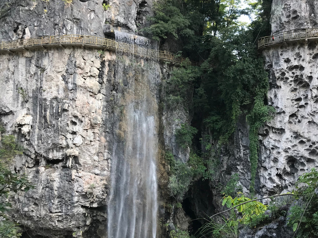 清远黄龙峡漂流景点图片