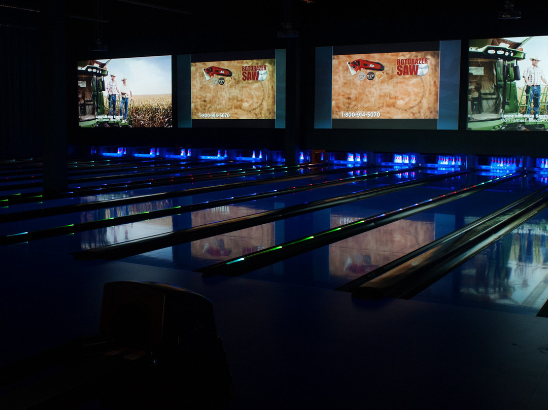 Schulman's Movie Bowl Grille-Bay City必去景点