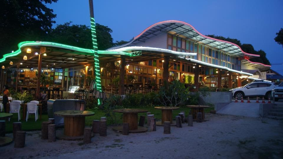 Bangrak 33 Thai and Seafood Restaurant