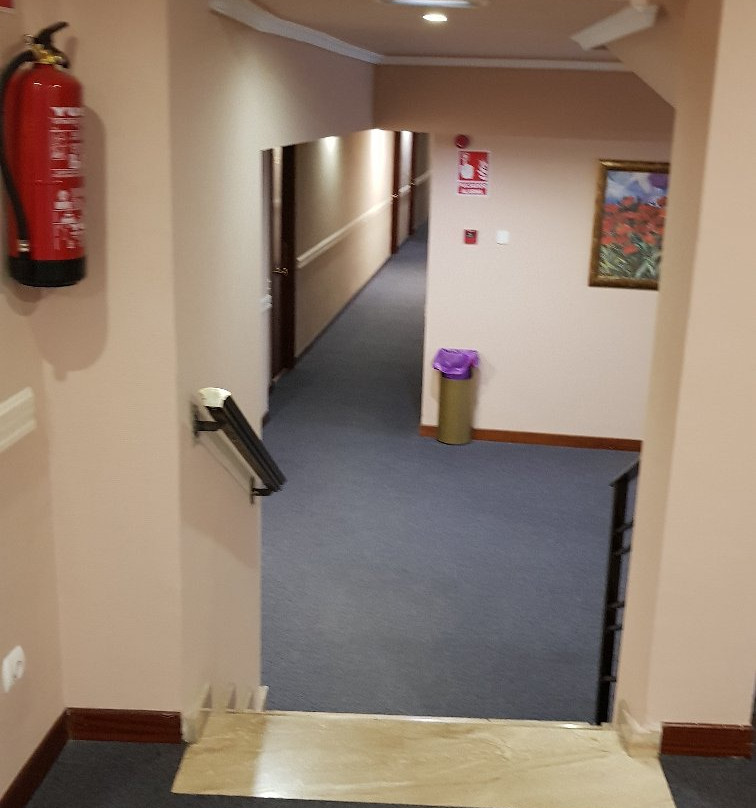 Hotel Avenida Leganes主图