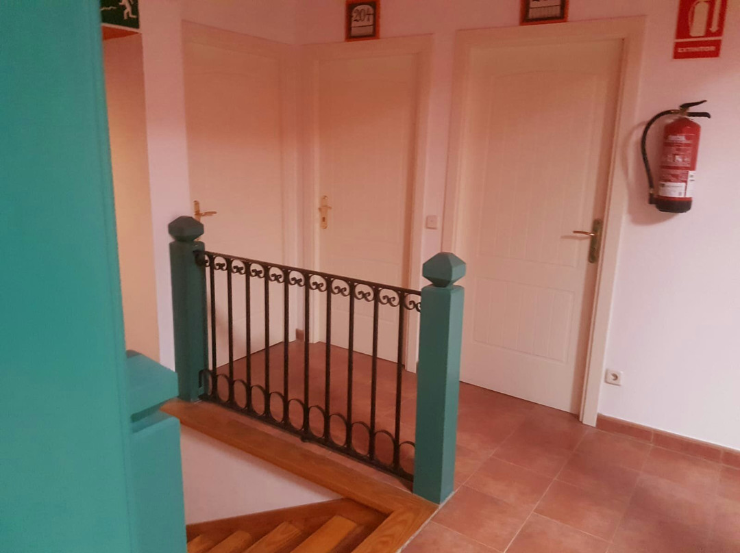 乡间小屋酒店主图