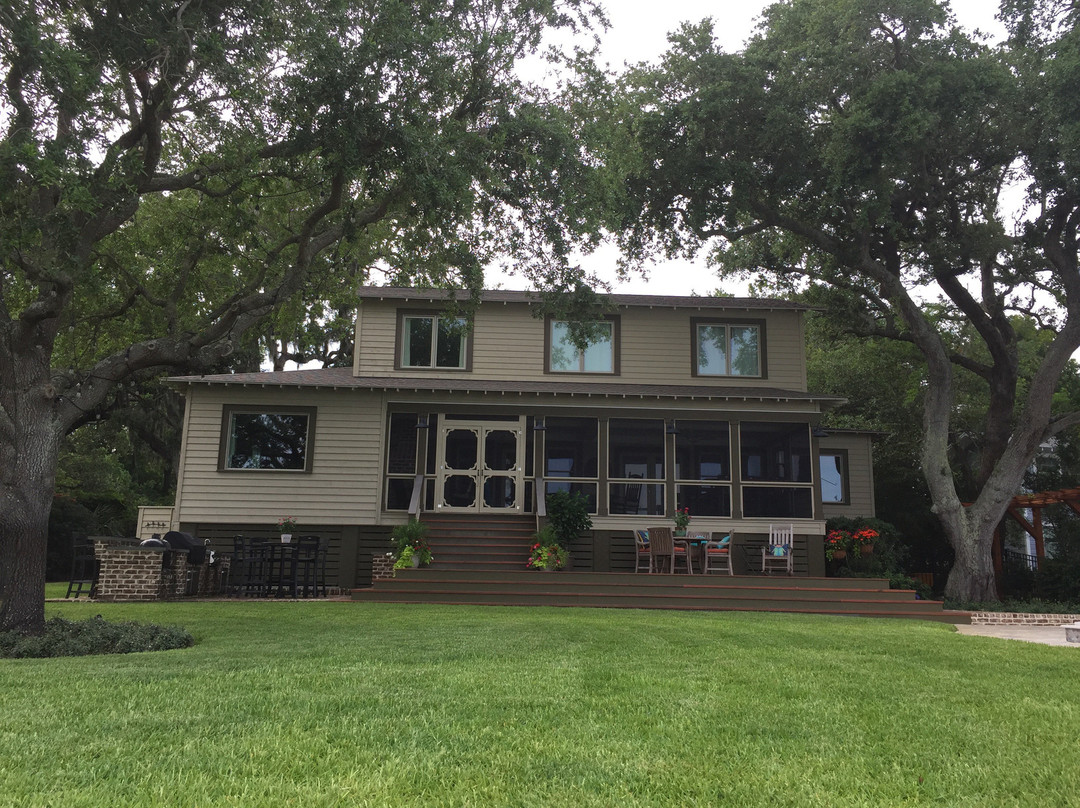 Waterside Retreat主图