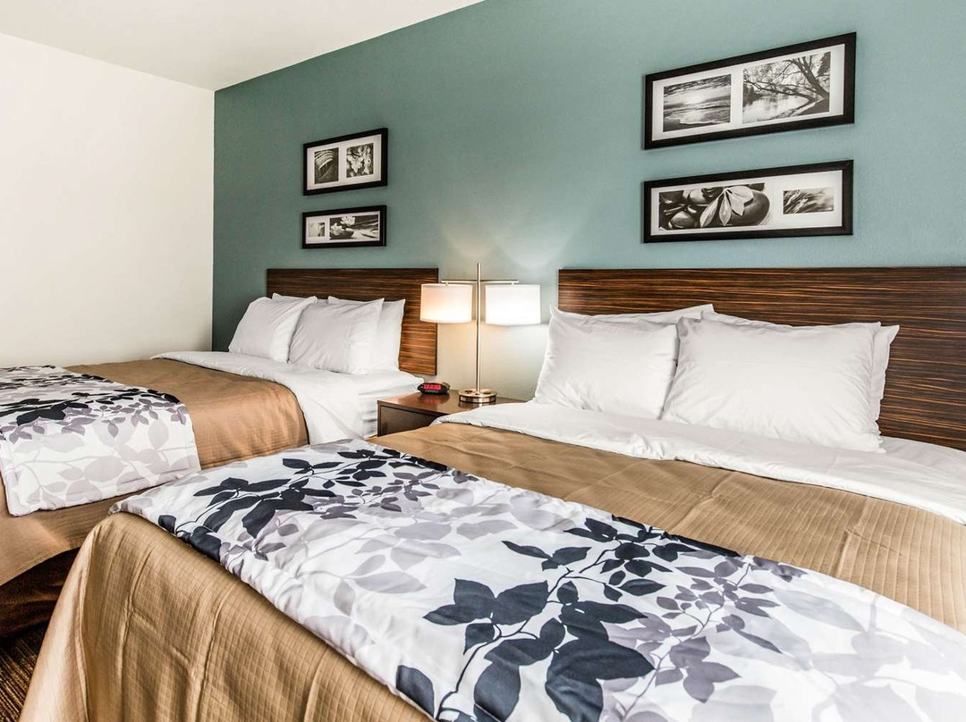 Sleep Inn & Suites主图