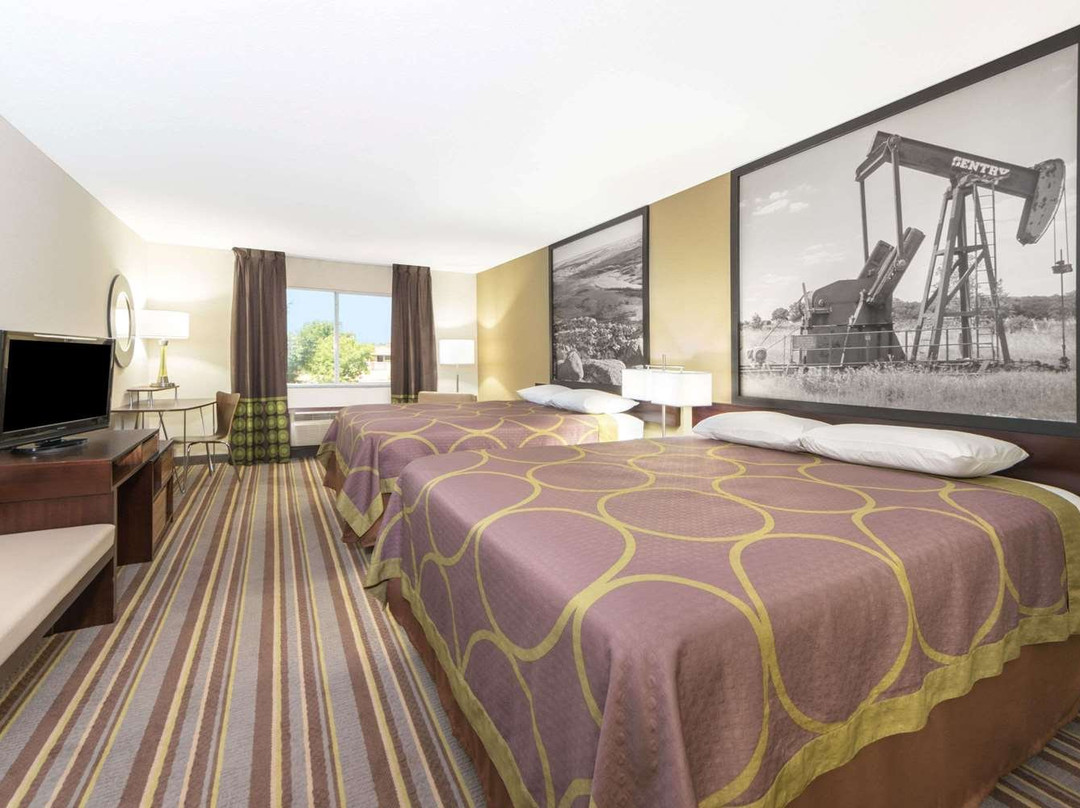 Super 8 by Wyndham Perry主图