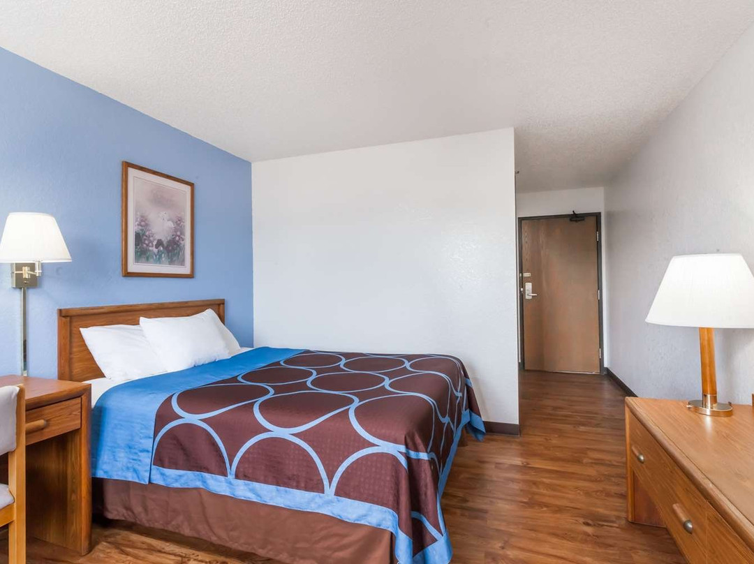 Super 8 by Wyndham Norwich主图