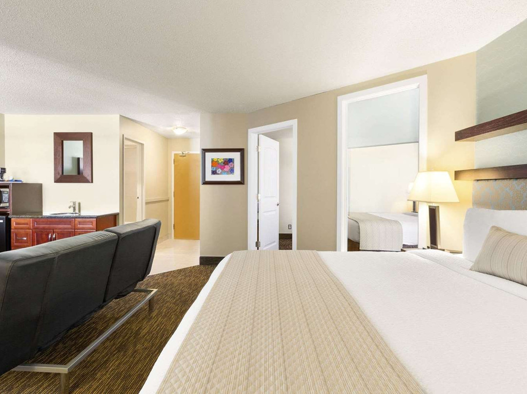 Days Inn By Wyndham Vermilion主图