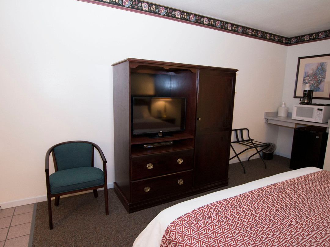 Chalet Motel Mequon主图