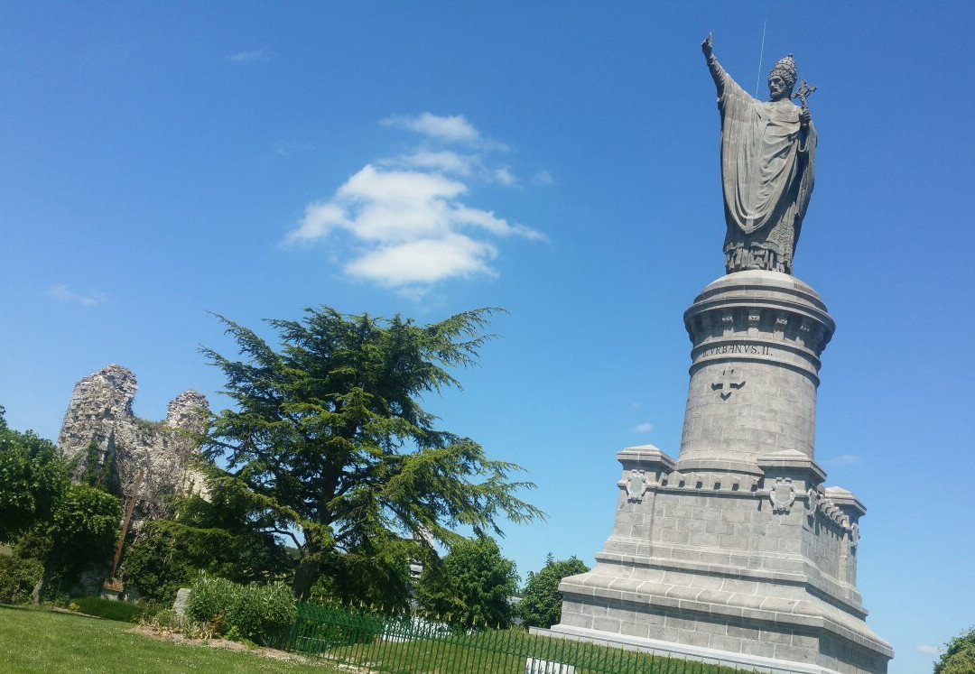 Statue of Pope Urban II景点图片