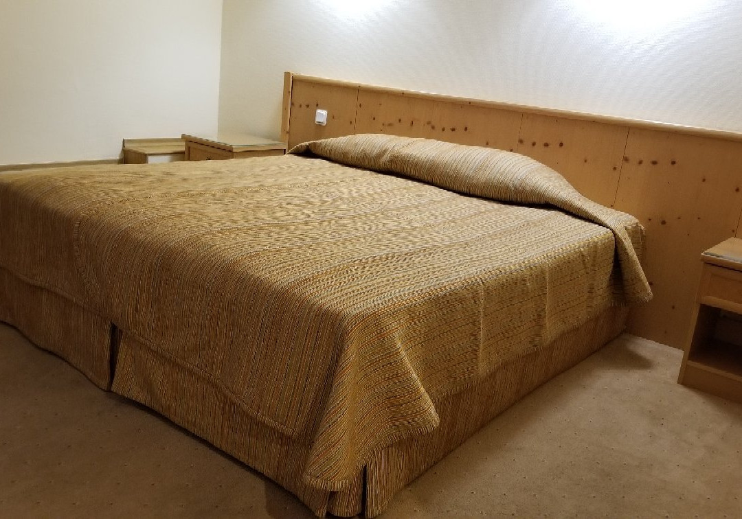 Vladimirsky Dvorik主图