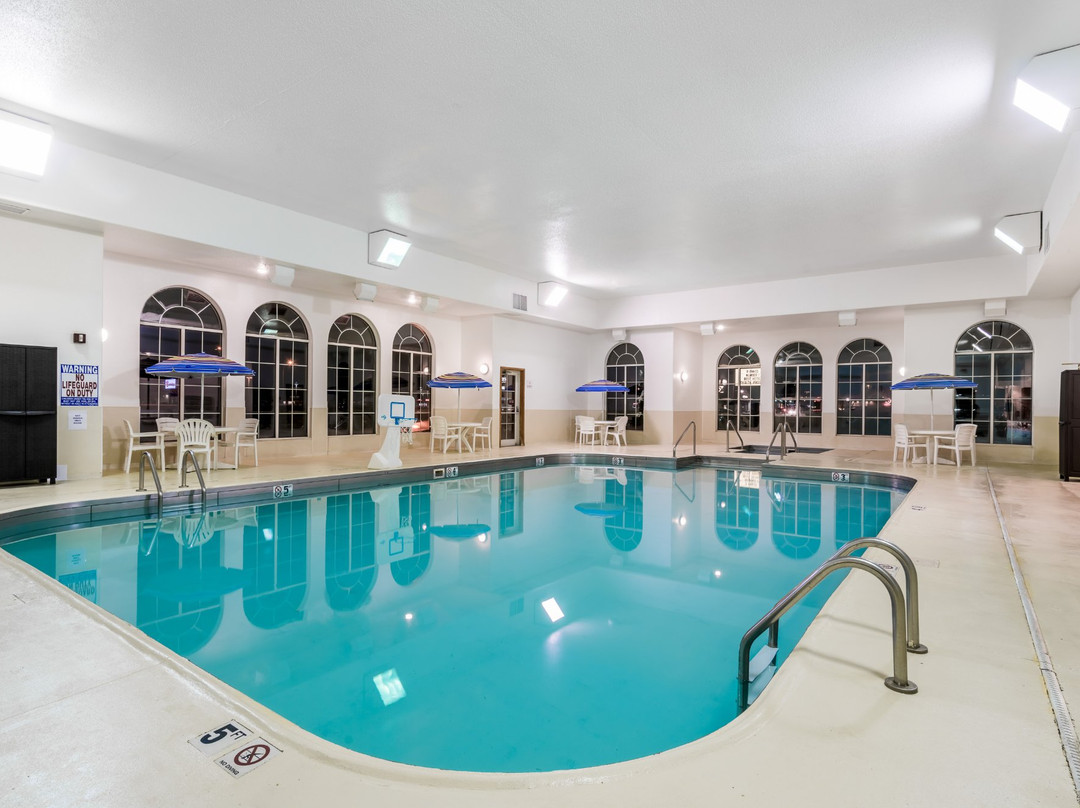 Travelodge & Suites by Wyndham Fargo/Moorhead