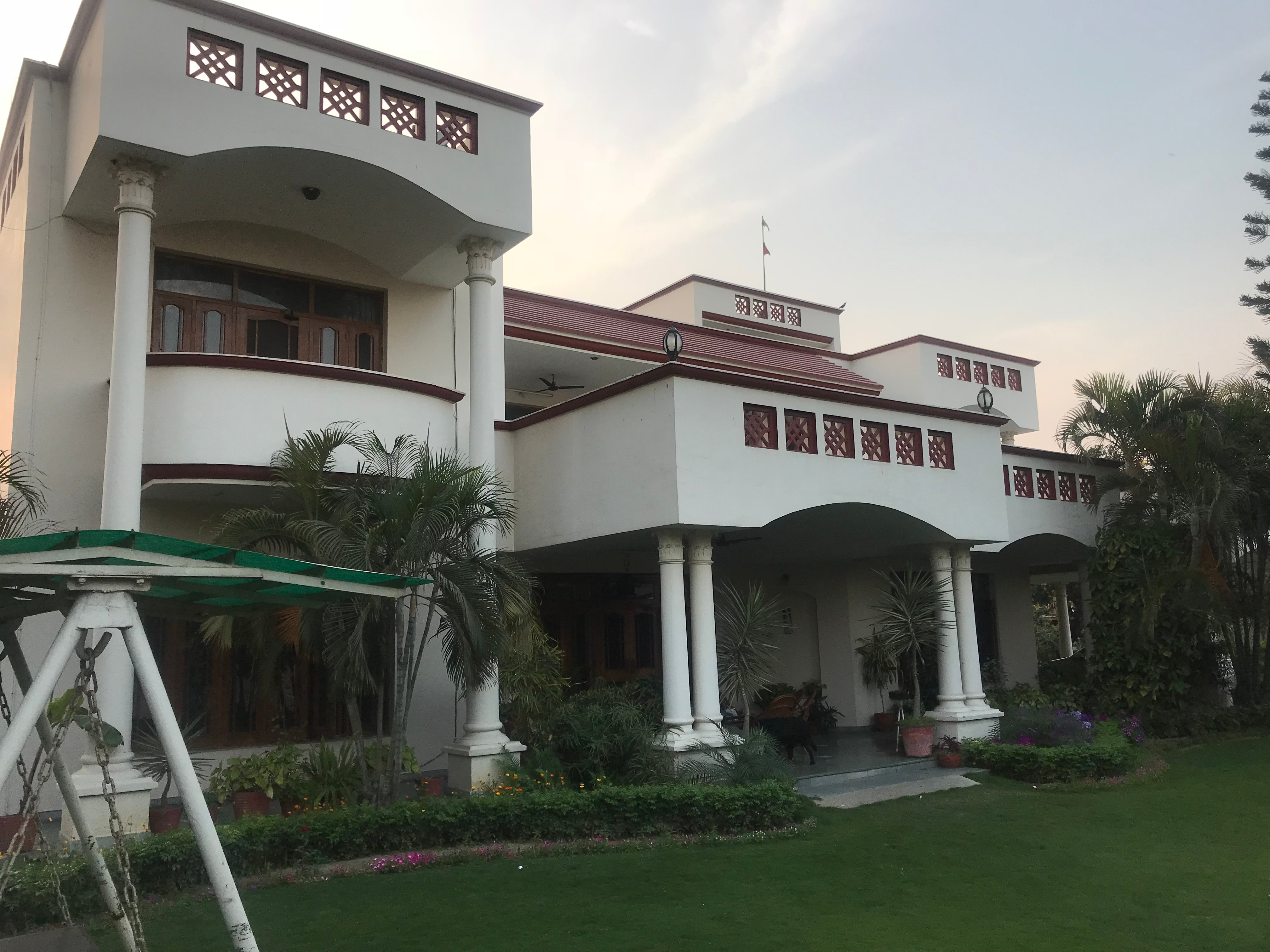 Savrupson Modern Home Stay-官方