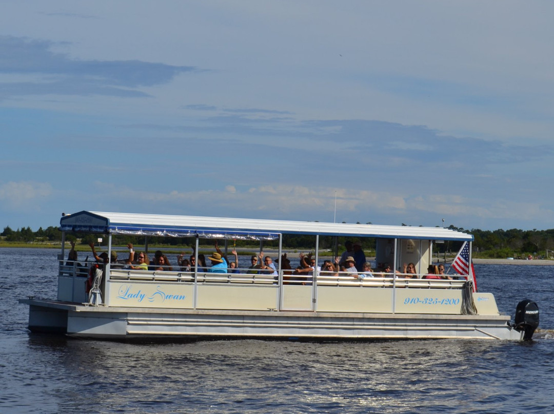 Lady Swan Boat Tours景点图片