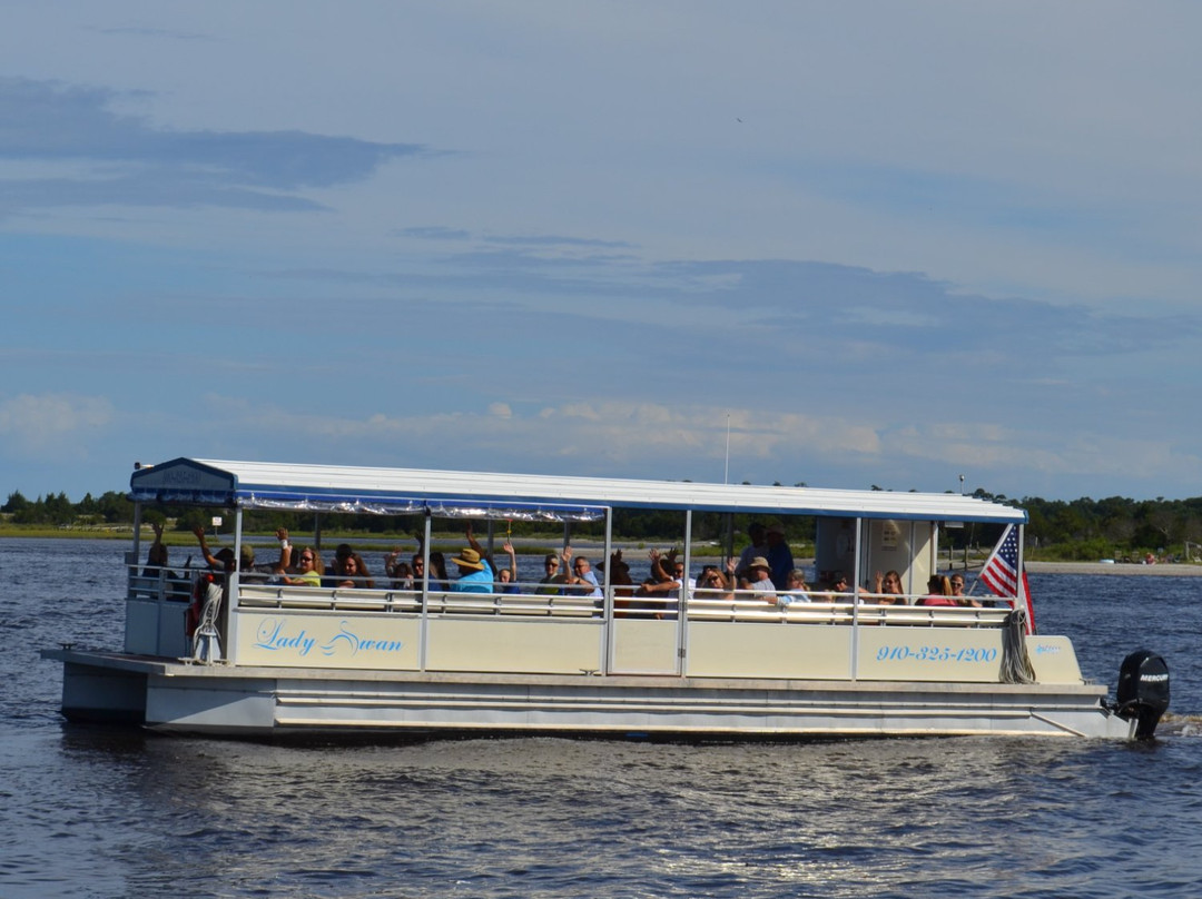 Lady Swan Boat Tours景点图片