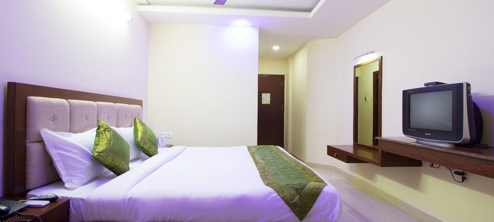 Treebo Trip Sun Square主图