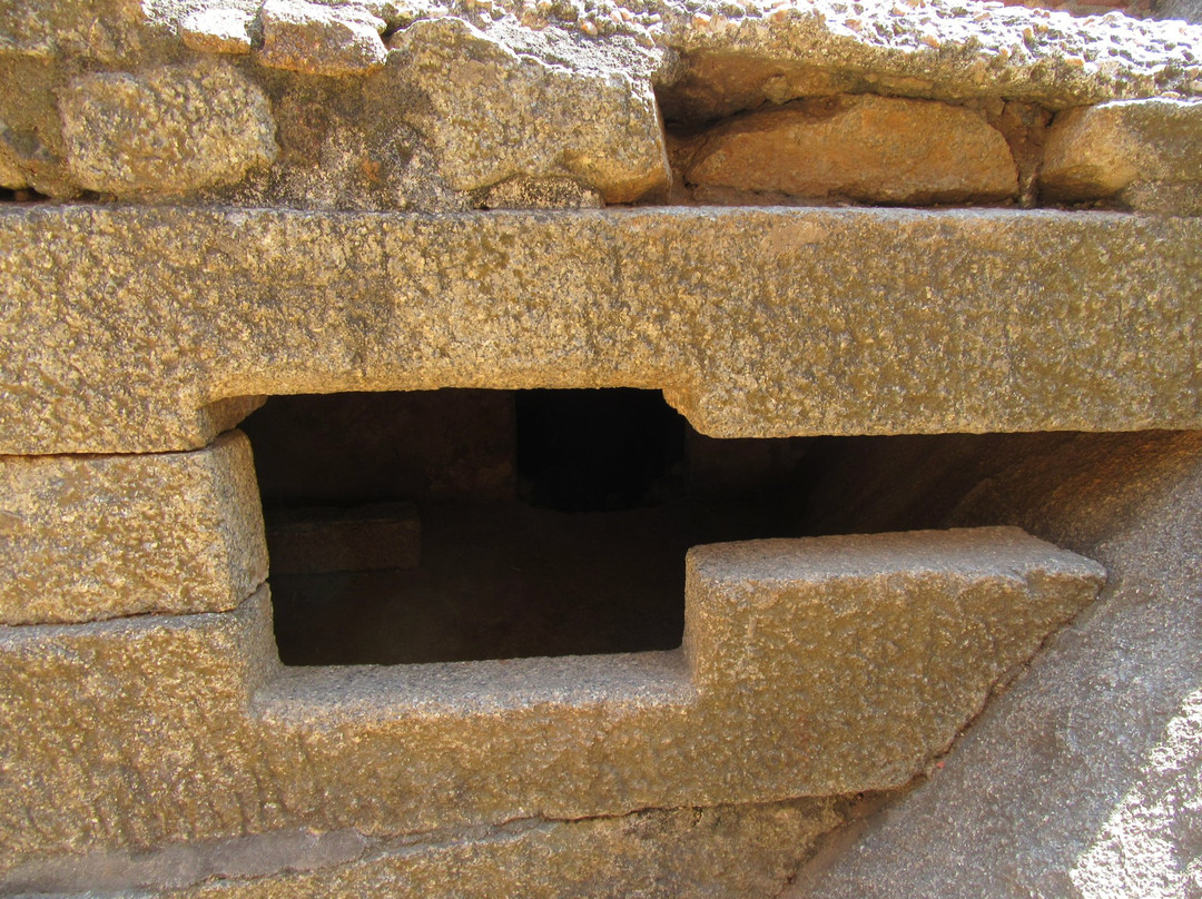 Chandravalli Caves景点图片