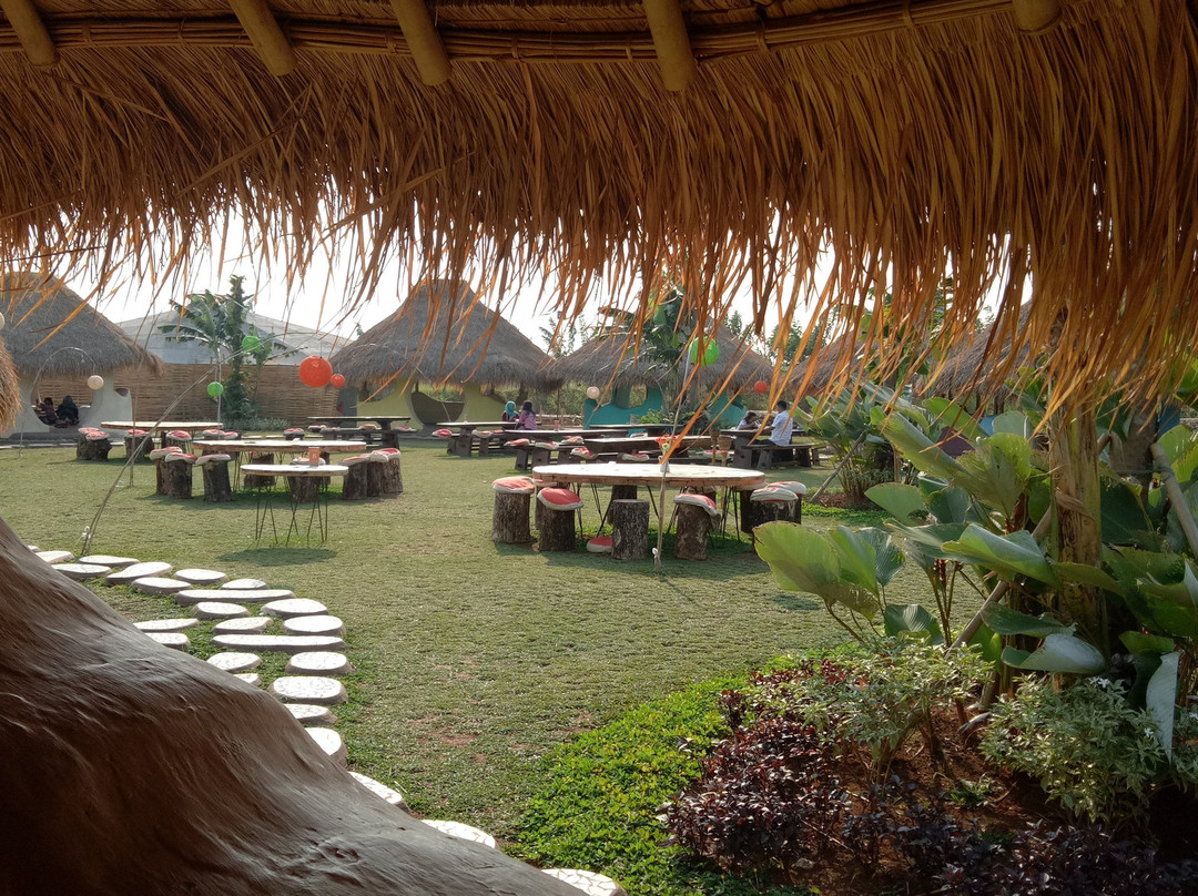 Hobbit Hill Resto