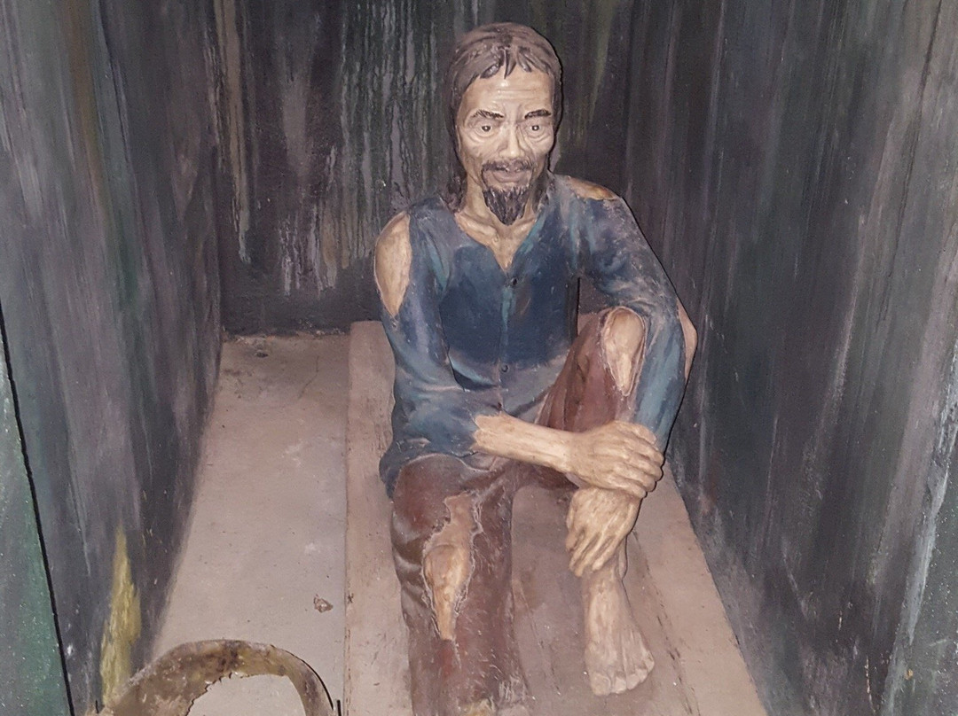 Historial Monument Chin Ham-顺化必去景点