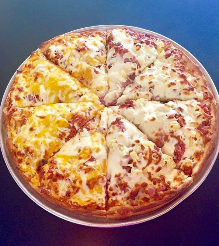 Lashburn餐馆和美食-Vern's Pizza