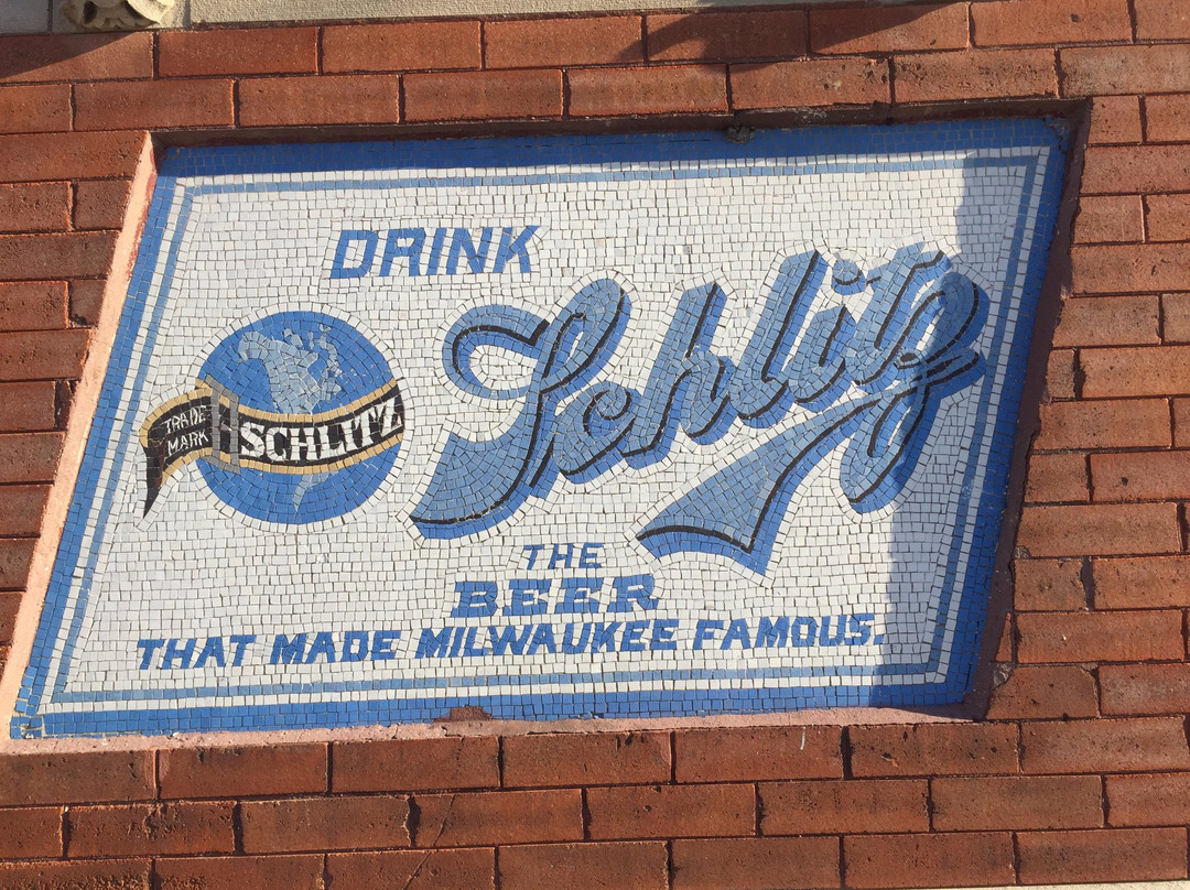 E Brady Street-密尔沃基必去景点