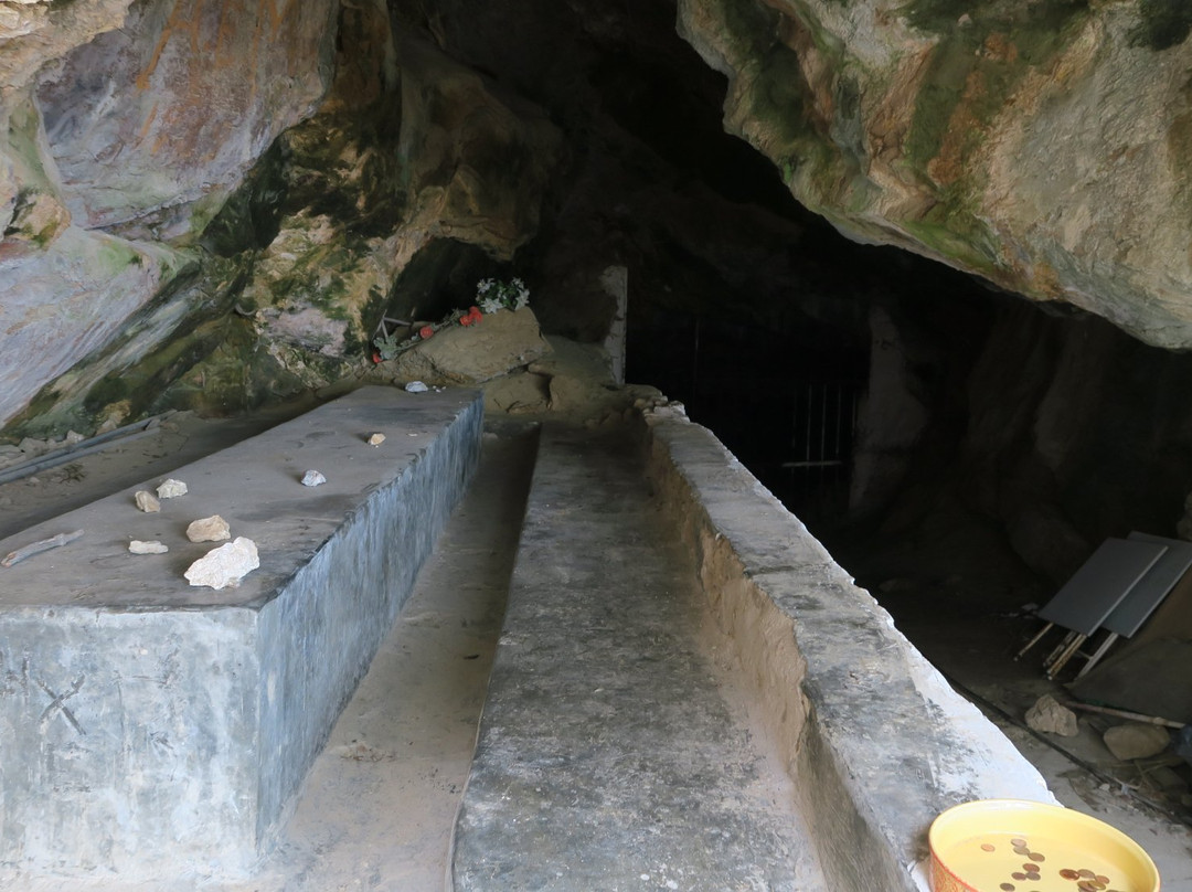Zoodochos Pigi Cave景点图片