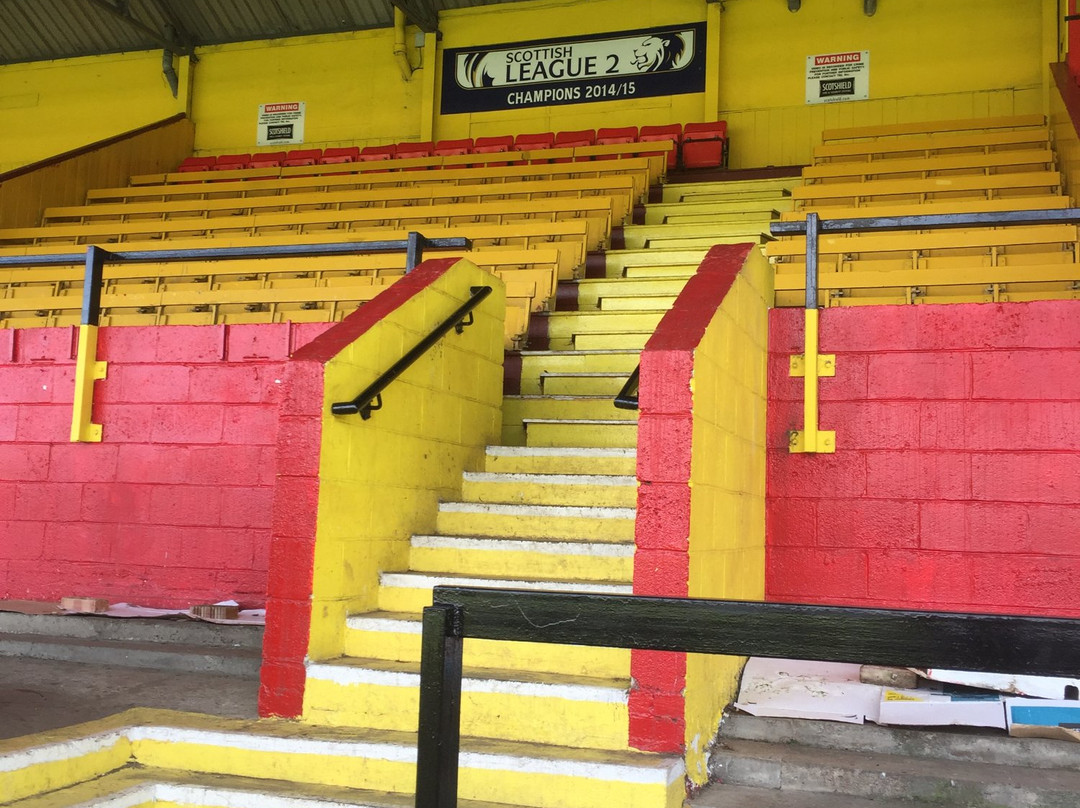 Cliftonhill Stadium景点图片