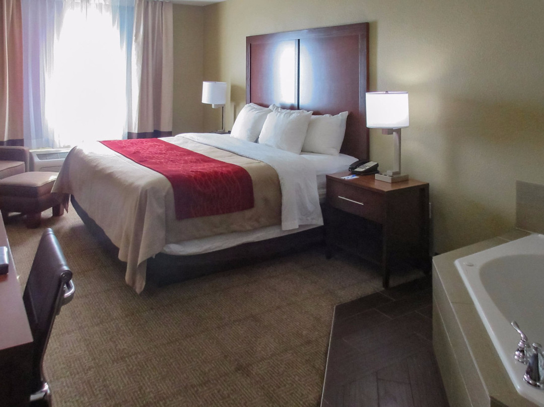 Comfort Inn & Suites Near University Of Wyoming主图