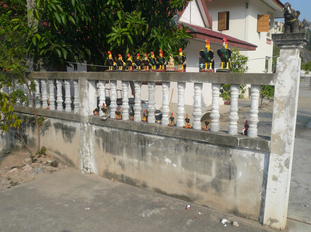 Wat Khao Lan Thom-Nong Kae必去景点