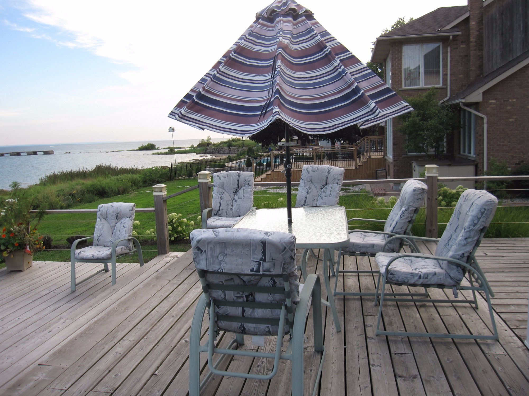 Lakeshore Bed and Breakfast-浴室