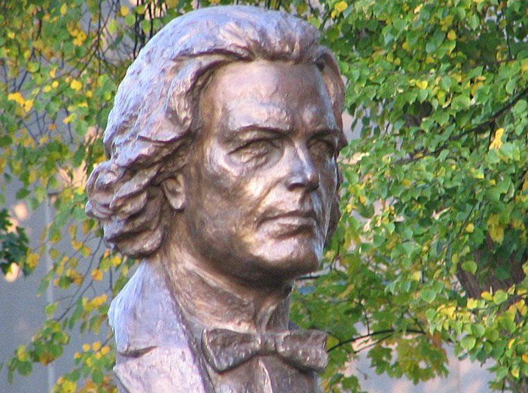 Monument to Anton Rubinstein景点图片