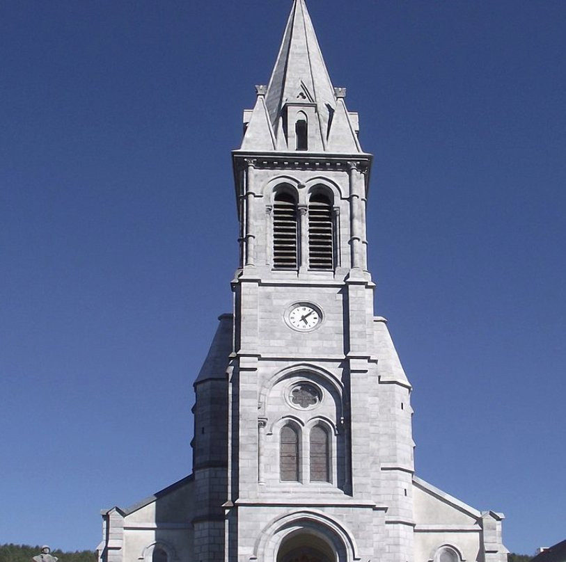 Eglise Saint-Hippolyte d'Ade.景点图片