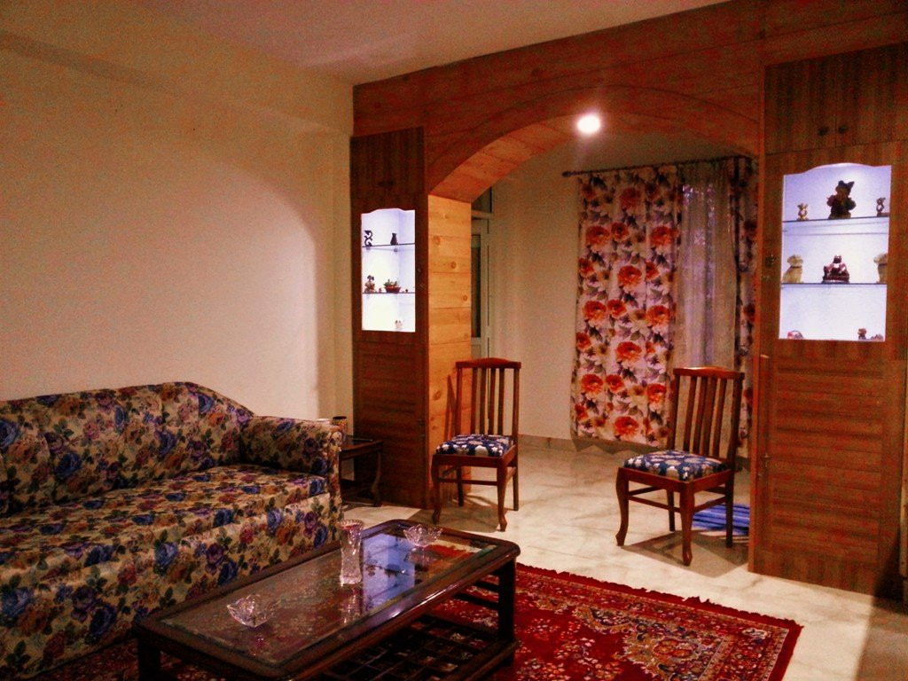 Barog Camp & Boparai Home Stay
