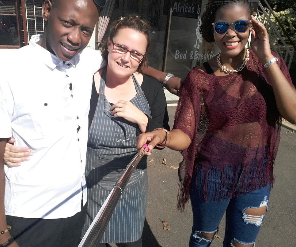 Africa's Beaded Bird B&B主图