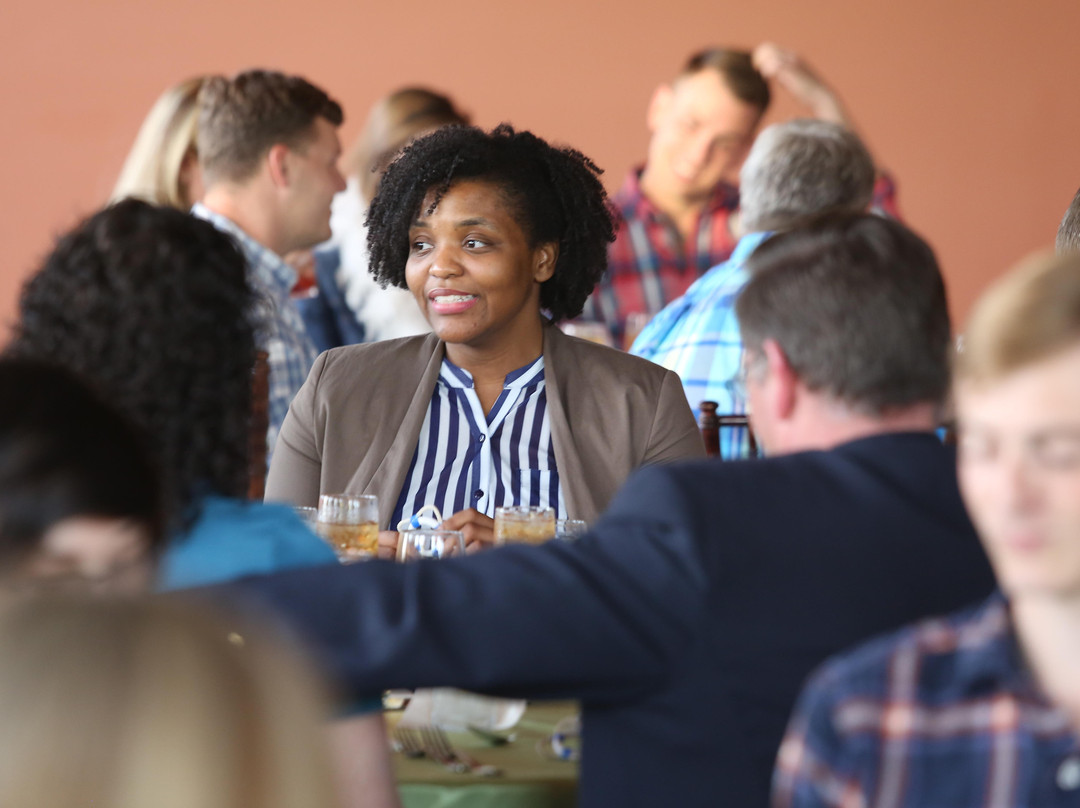 Sherlock's Mystery Dinner Theatre-哥伦布必去景点