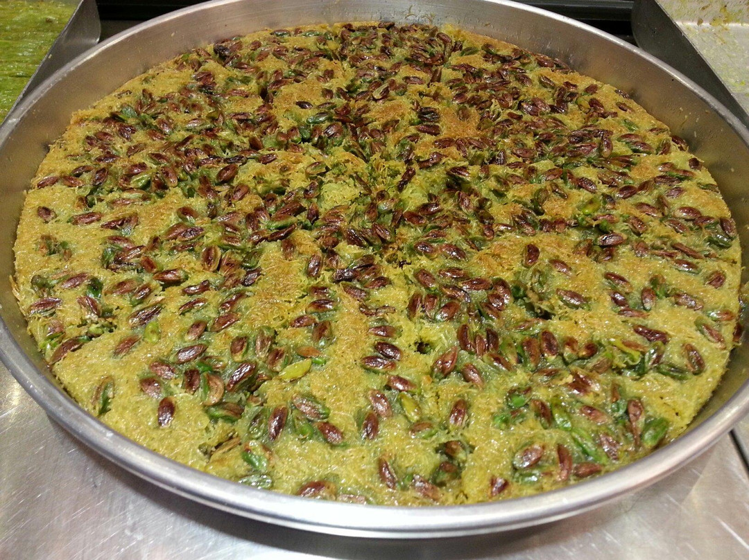 Akbayir餐馆和美食-Miroğlu Kadayıf & Billuriye