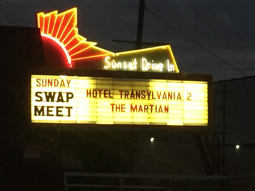 Sunset Drive-In Theatre-圣路易斯-奥比斯波必去景点