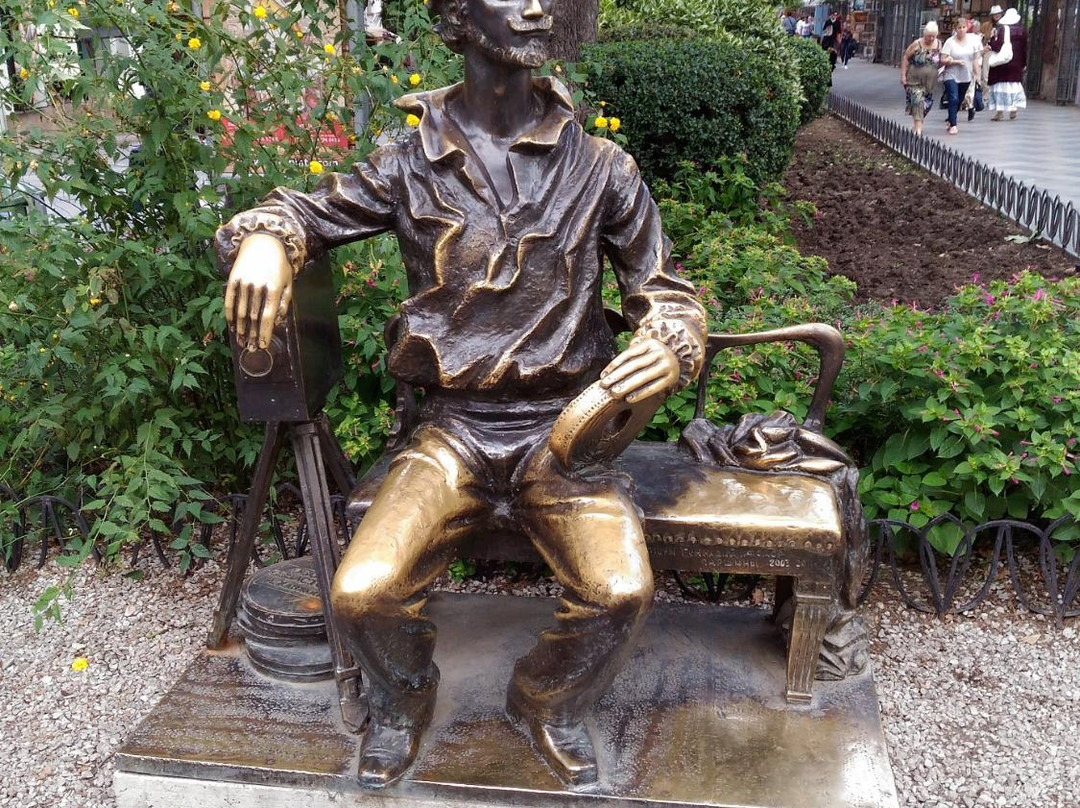Monument to Aleksandr Khanzhonkov-雅尔达必去景点