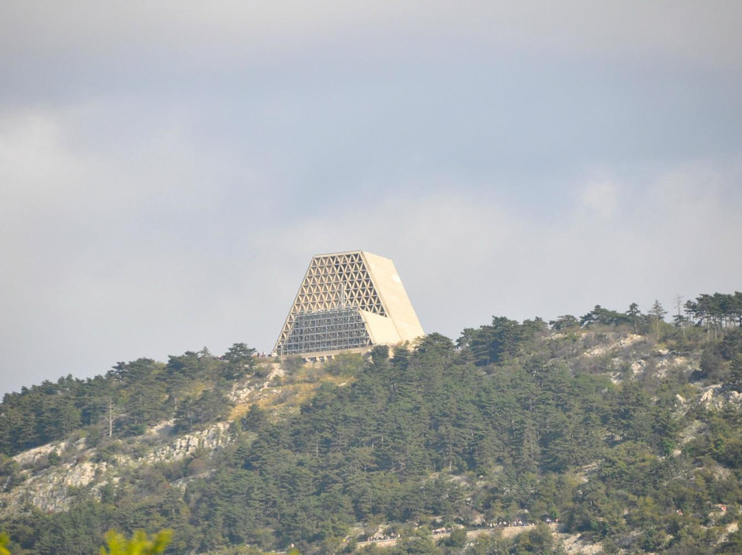 Tempio Mariano di Monte Grisa景点图片