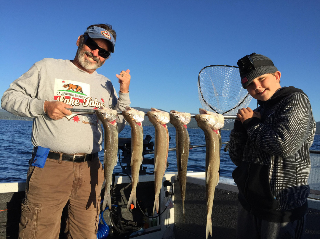 Reel-Lentless Fishing Charters景点图片