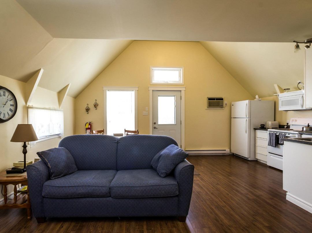 Ceilidh Cottages And Campground