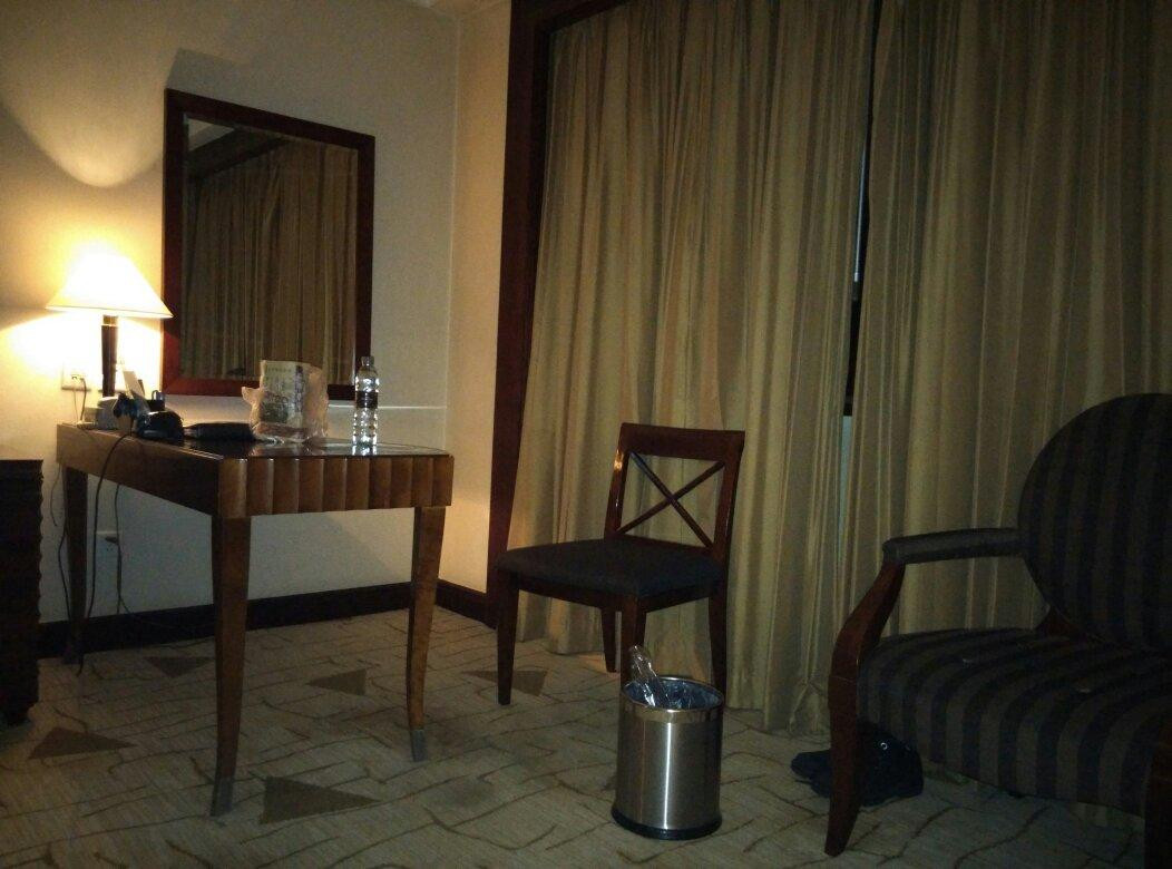 贵阳天怡豪生大酒店(黔灵山公园地铁站店）主图