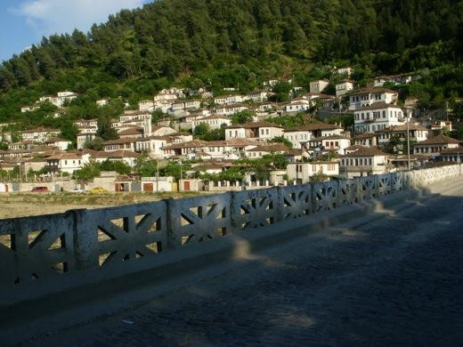 Gorica Bridge-培拉特必去景点