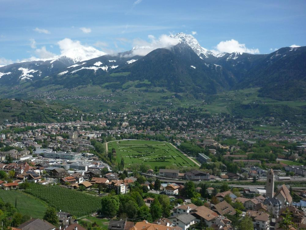 Merano Racecourse景点图片