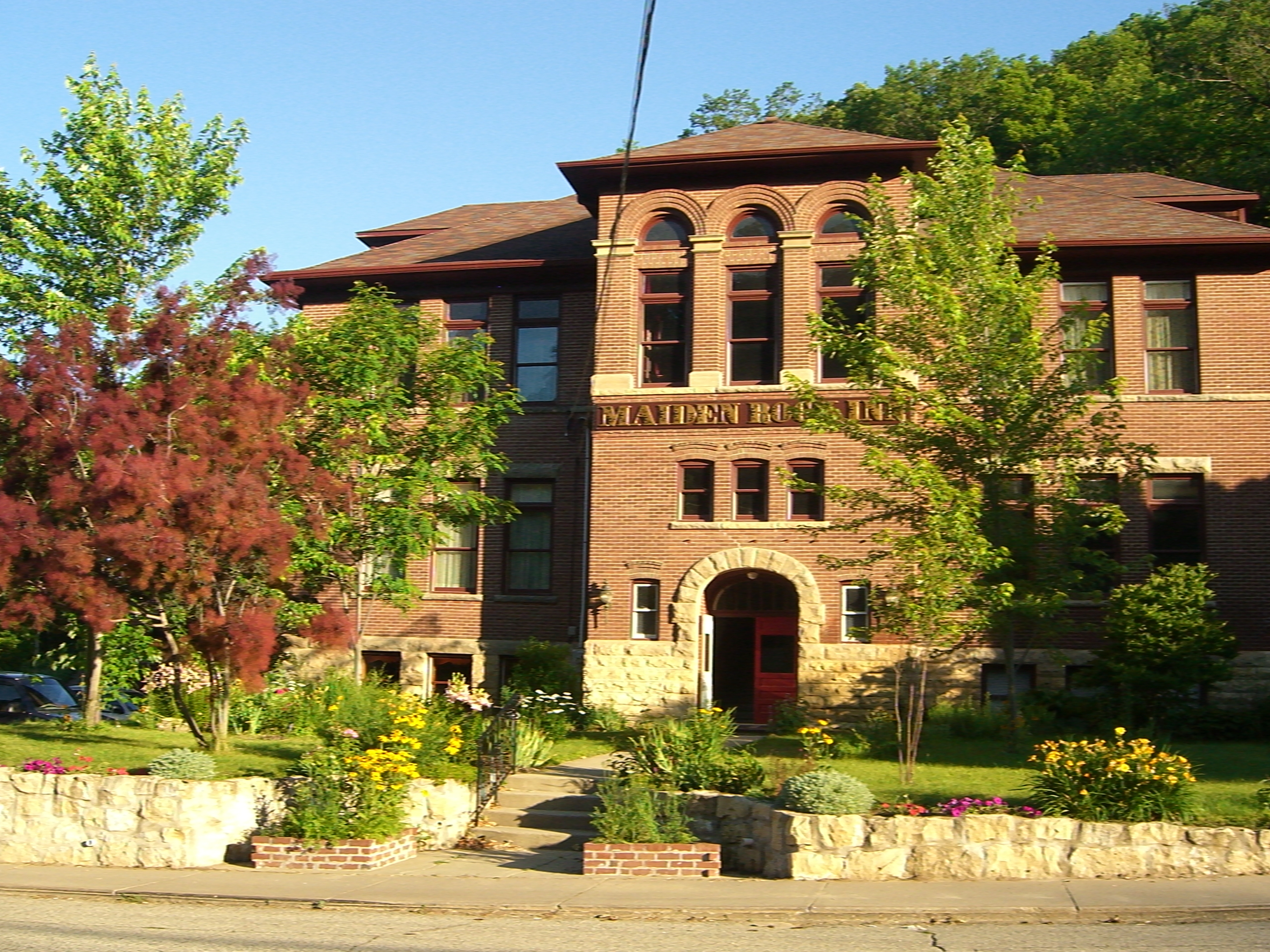 Maiden Rock Inn-官方